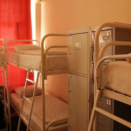 Easy Hostel *