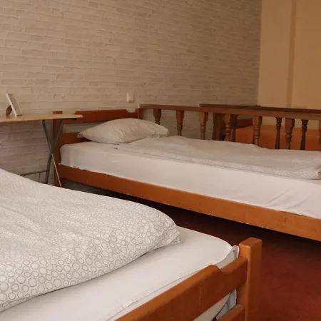 Easy Hostel